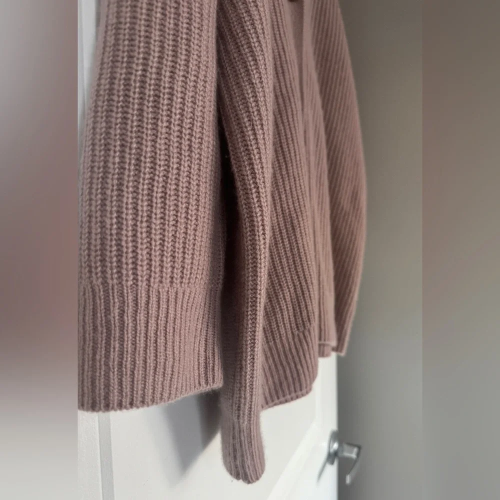 NWOT! QUINCE Mongolian Cashmere Oversized Boyfriend Cardigan *Mink Pink* S Rare - Picture 4 of 11